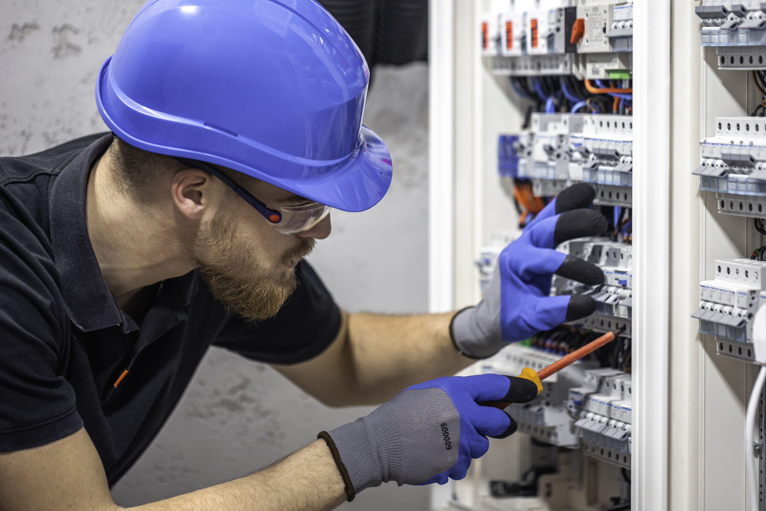 Commercial Electrical Repairs & Maintenance Commercial Electrical Repairs & Maintenance