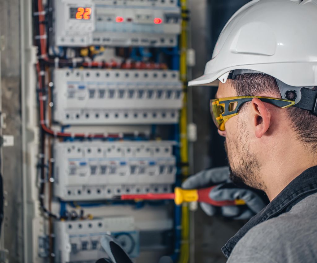 Commercial Electrical Repairs 3 Commercial Electrical Repairs